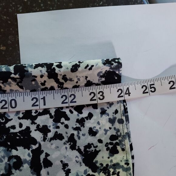 Nordstrom Shirt Top Women Size Medium Button Up Tie Neck Black Gray White Blouse - Picture 11 of 12